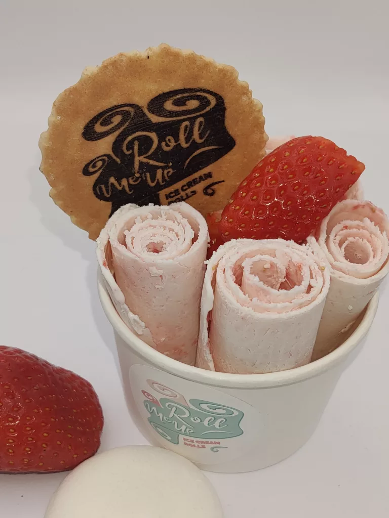 ice cream rolls for Bar Mitzvah with roll me up printed wafer